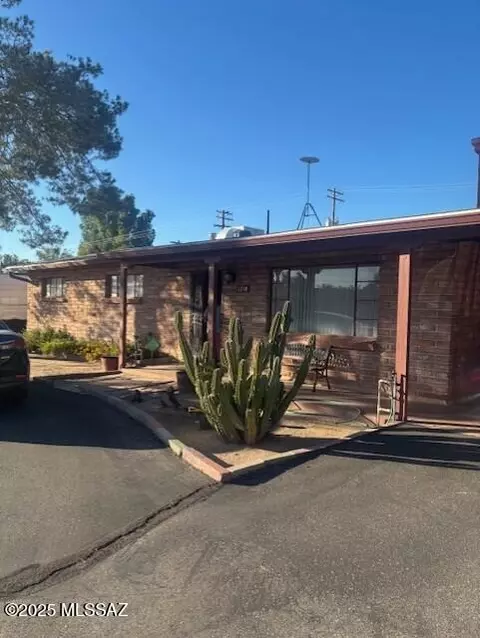 1210 W Schafer Dr, Tucson, AZ 85705