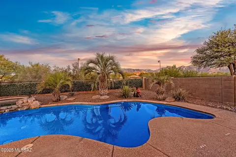 13076 N Desert Olive Dr, Oro Valley, AZ 85755