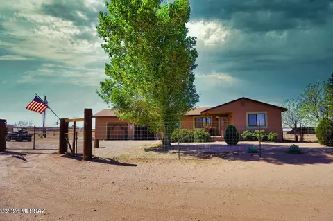 5215 E Sunizona Ave, Pearce, AZ 85625