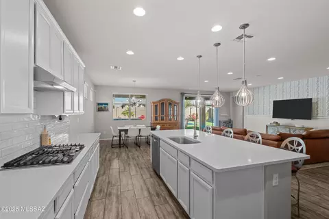 2284 W Alamo Spring Loop, Oro Valley, AZ 85742