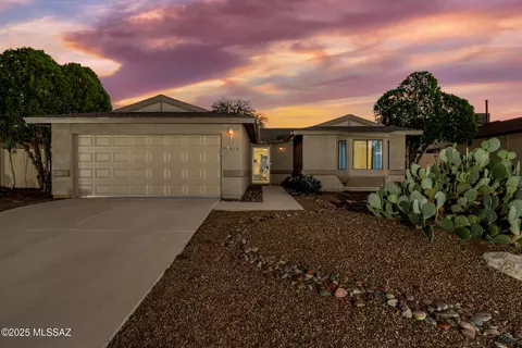 2625 W Flamebrook Rd, Tucson, AZ 85741
