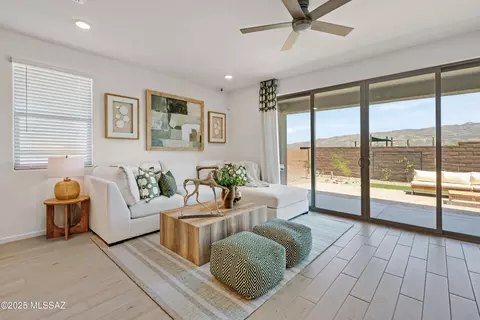 14045 E Squamata Way, Vail, AZ 85641