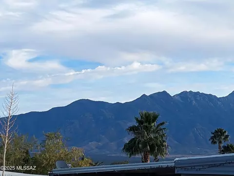 256 W Rama Dr, Green Valley, AZ 85614