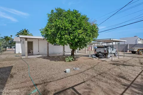 Exterior - 3370 E 25th St, Tucson, AZ 85713 photo 4 of 5