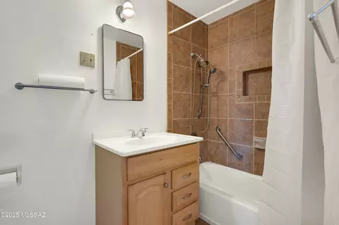 Bath - 3370 E 25th St, Tucson, AZ 85713 photo 2 of 2