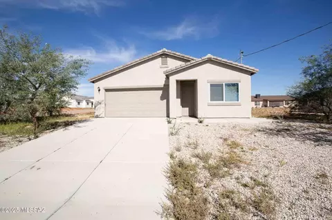 1827 Via Nueva Zelandia Ct, Rio Rico, AZ 85648
