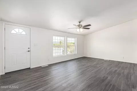 10055 S Big Thunder Dr, Vail, AZ 85641 photo 5