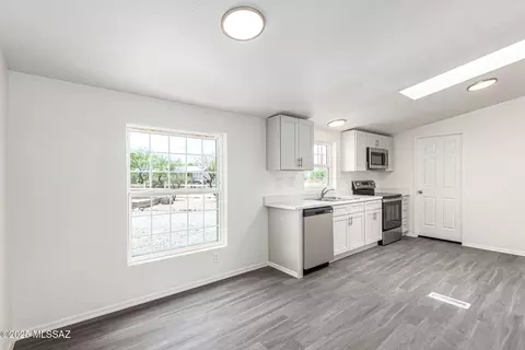 10055 S Big Thunder Dr, Vail, AZ 85641 photo 11