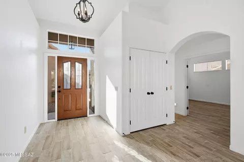 Entry Way - 64384 E Round Robin Ln, Tucson, AZ 85739 photo 2 of 4