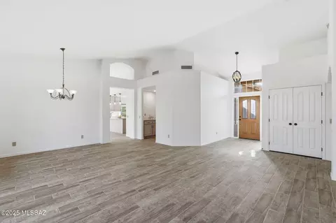 Living - 64384 E Round Robin Ln, Tucson, AZ 85739 photo 3 of 9