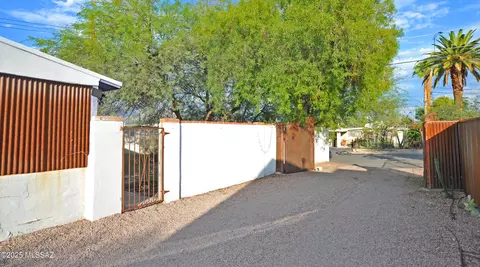 Exterior - 2749 N Cortez Pl, Tucson, AZ 85705 photo 7 of 11
