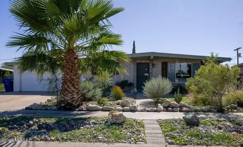 7330 E 32nd St, Tucson, AZ 85710