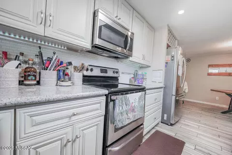 Kitchen - 7330 E 32nd St, Tucson, AZ 85710 photo 2 of 3