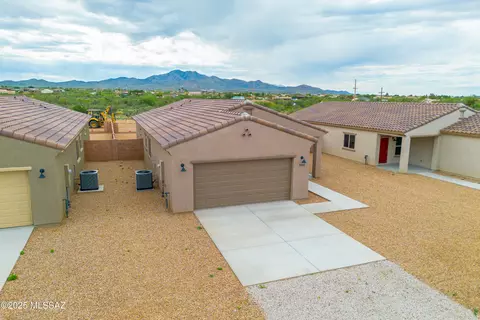 Exterior - 3166 E Andrada Rd, Vail, AZ 85641 photo 8 of 9