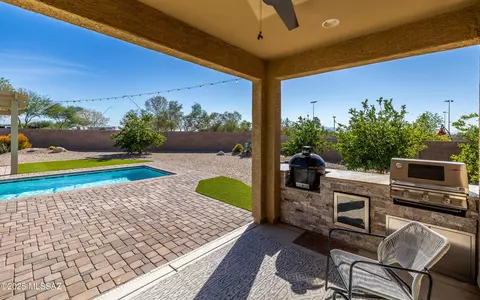 11496 W Boll Bloom Dr, Marana, AZ 85653