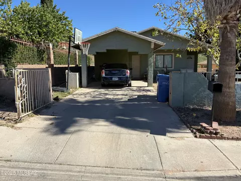 2252 N Escuela Vw, Nogales, AZ 85621