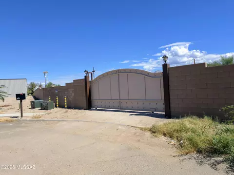 1598 W Modern Ct, Tucson, AZ 85705