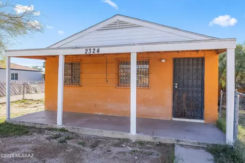 2322 E Monterey Vis, Tucson, AZ 85713