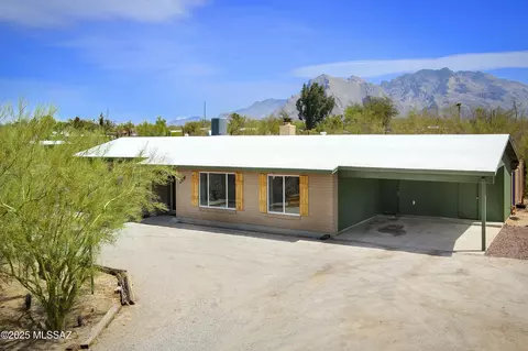2301 W Montrose Pl, Tucson, AZ 85741