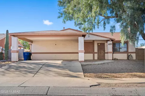 6050 S Springbrook Dr, Tucson, AZ 85746
