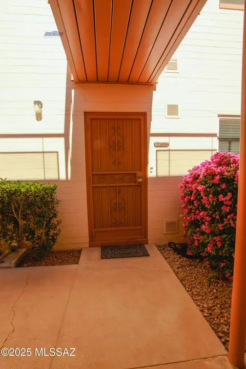1458 S Palo Verde Ave #K106, Tucson, AZ 85713