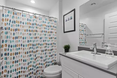 Bath - 12767 E Joffroy Dr, Vail, AZ 85641 photo 1 of 2