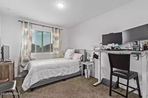 Bedroom - 12767 E Joffroy Dr, Vail, AZ 85641 photo 3 of 8