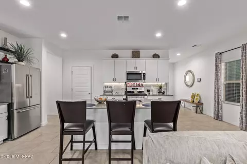 Kitchen - 12767 E Joffroy Dr, Vail, AZ 85641 photo 1 of 5