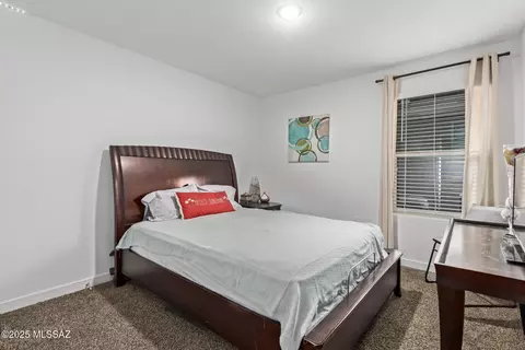Bedroom - 12767 E Joffroy Dr, Vail, AZ 85641 photo 5 of 8