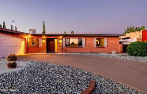 9343 E 30th St, Tucson, AZ 85710