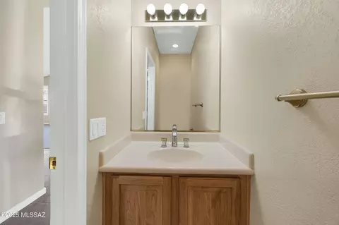Bath - 63429 E Desert Mesa Ct, Tucson, AZ 85739 photo 1 of 5