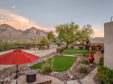 11484 N 1st Ave, Oro Valley, AZ 85737