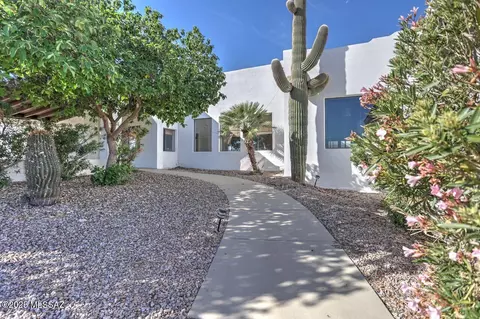 6241 N Panorama Dr, Tucson, AZ 85743