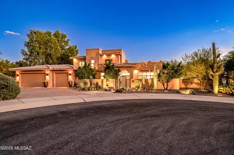 6882 E Desert Wind Ct, Tucson, AZ 85750