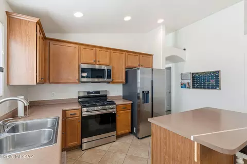 Kitchen - 641 E Blue Rock Way, Vail, AZ 85641 photo 2 of 3