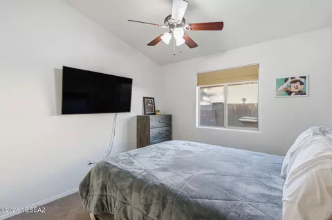 Bedroom - 641 E Blue Rock Way, Vail, AZ 85641 photo 6 of 7