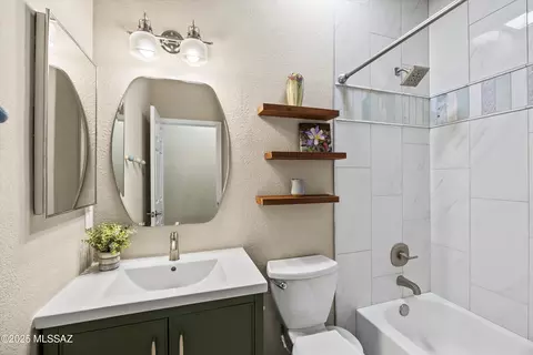 Bath - 7439 E Maritime Dr, Tucson, AZ 85756 photo 3 of 3