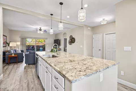Kitchen - 7439 E Maritime Dr, Tucson, AZ 85756 photo 6 of 6
