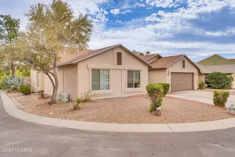 5065 W Pheasant St, Tucson, AZ 85742