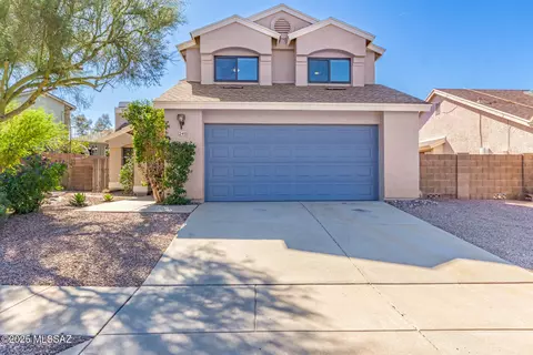 240 S Candlestick Dr, Tucson, AZ 85748