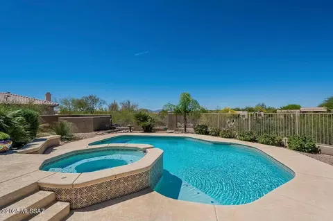 11255 N Meadow Sage Dr, Oro Valley, AZ 85737