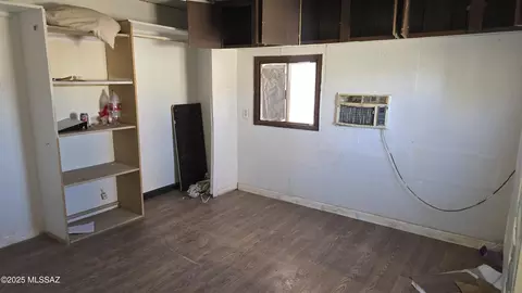 Bedroom - 240 S Lawson Ln, Willcox, AZ 85643 photo 3 of 5