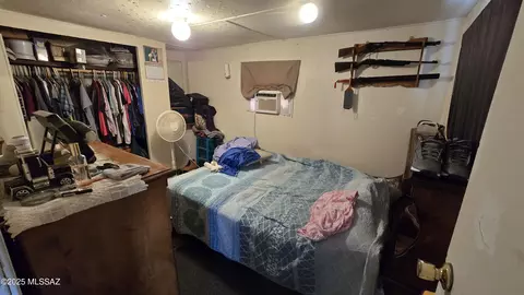 Bedroom - 240 S Lawson Ln, Willcox, AZ 85643 photo 4 of 5
