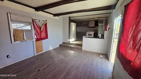 Living - 240 S Lawson Ln, Willcox, AZ 85643 photo 2 of 2