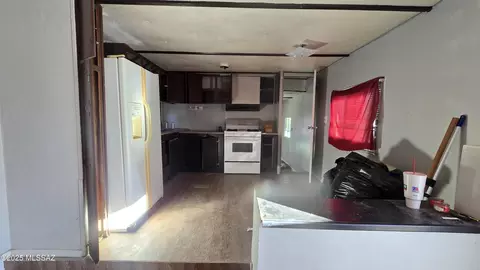Entry Way - 240 S Lawson Ln, Willcox, AZ 85643 photo 1 of 1
