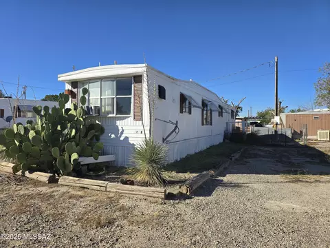 Exterior - 240 S Lawson Ln, Willcox, AZ 85643 photo 1 of 1