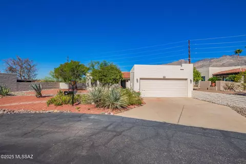 4241 E Aquarius Dr, Tucson, AZ 85718