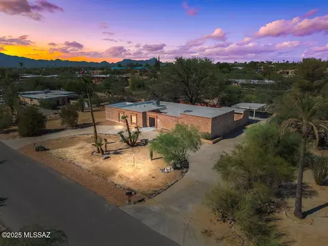 6965 N Magic Ln, Tucson, AZ 85704