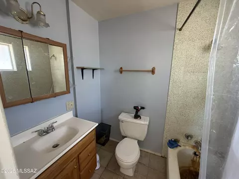 Bath - 2817 E Frontage Rd, Amado, AZ 85645 photo 2 of 2