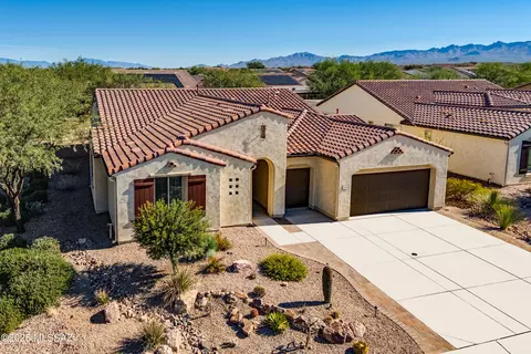 2259 E Madera Plateau Dr, Green Valley, AZ 85614